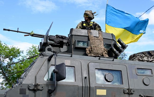 ВСУ подняли на окраинах Лимана флаг Украины (видео)