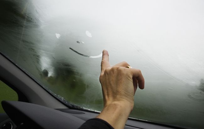 Готовим машину к дождям: ТОП-5 советов, которые улучшат видимость в авто