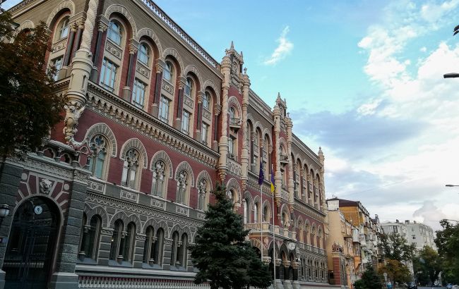 Почему гривна колеблется: взгляд на валютный рынок изнутри