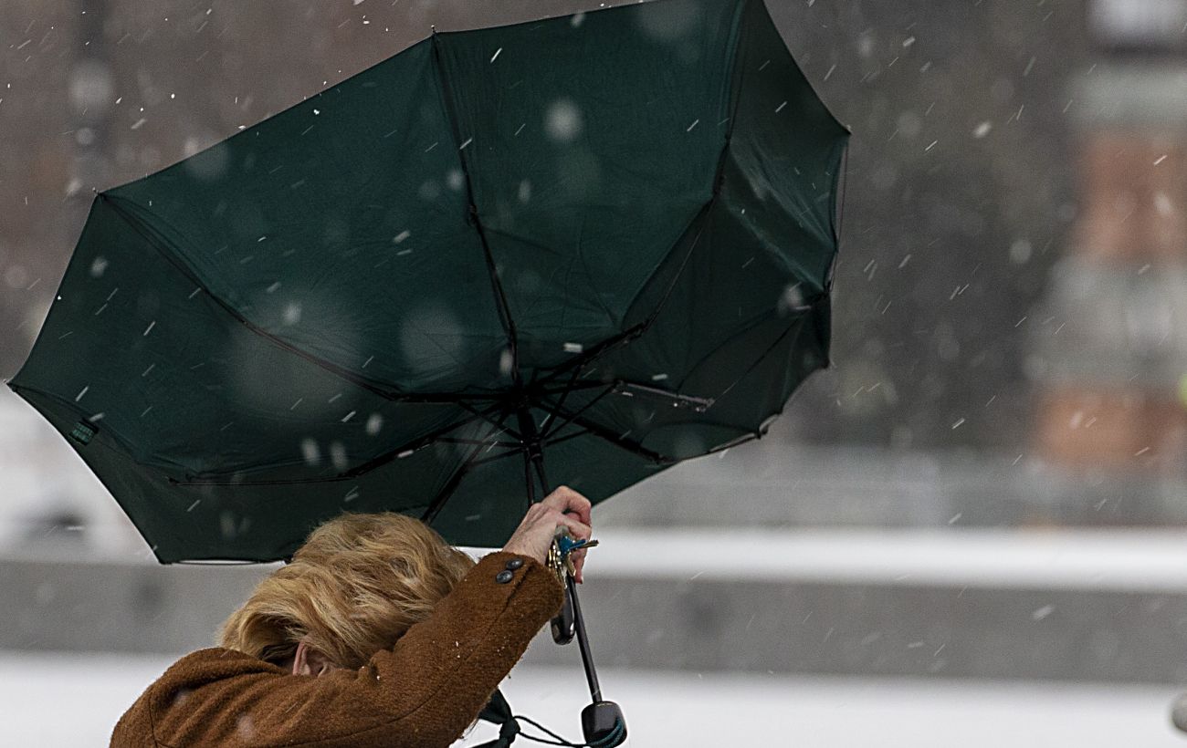 4月15日にウクライナで暴風雨 – 4月15日悪天候による停電