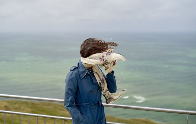 Штормовой ветер и "минус" ночью: синоптик предупредила об опасной погоде в Украине 24 апреля