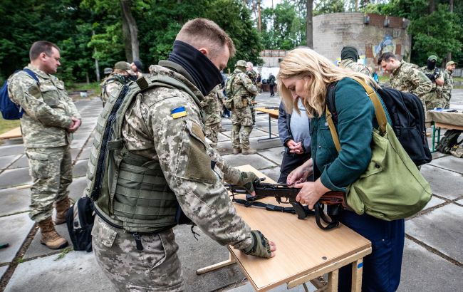 Чи будуть дані про жінок вносити у реєстр військовозобов'язаних: пояснення юриста