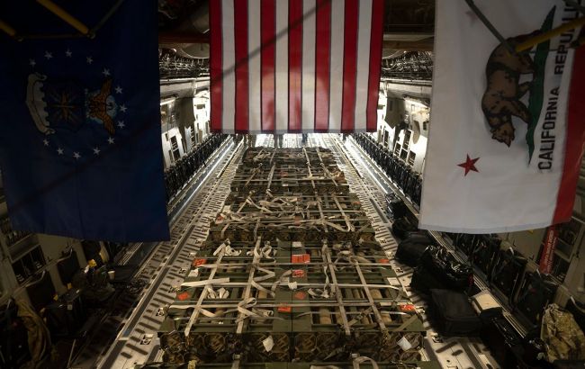 США могут передать Украине тысячи единиц оружия, изъятого вблизи Йемена, - WSJ