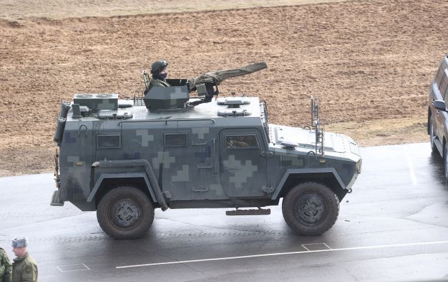 ЗМІ пишуть, що Білорусь перекидає техніку до кордону з Україною. У ДПСУ відреагували