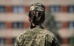 Військовий облік жінок: кому треба піти у ТЦК та чи можна виїжджати за кордон