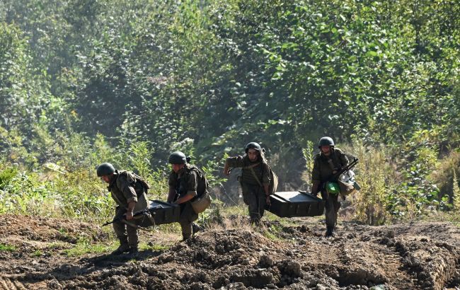 Примусове виселення людей та встановлення бетонних ДЗОТів: яка ситуація у Каховці