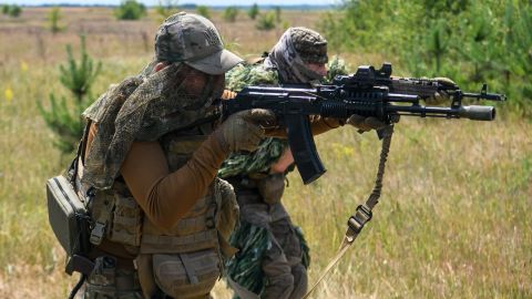 "Сначала вбиваем клин": эксперты о тактике боев ВСУ в районе Работино