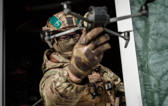 Украинские дроны парализовали логистику врага на одном из ключевых направлений (видео)