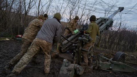 Війська РФ наступають у Бахмуті, ЗСУ б'ють по позиціям окупантів в їх тилу: карти боїв ISW