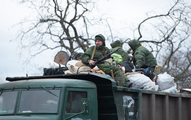 ЦНС: на Донбассе дезертировали мобилизованные РФ "зэки", убив солдат и похитив оружие