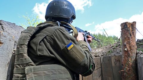 Одразу до армії? Відповіді на головні питання щодо повісток