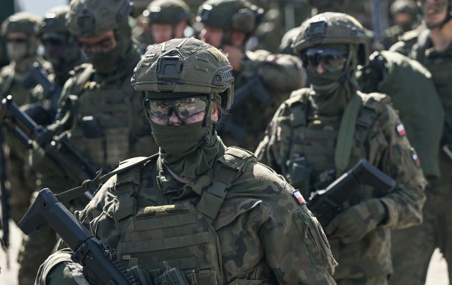 В Польше прошел самый масштабный парад с демонстрацией передовой авиации НАТО
