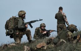 Генштаб: РФ хоче вклинитися в оборону ЗСУ в районі Очеретиного, там тривають атаки