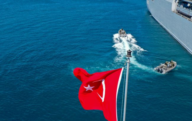 Вибух у порту Туреччини: влада назвала версію диверсії слабкою