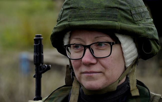 Росіяни набирають жінок у штурмові загони на війну в Україну. ЗМІ дізналися деталі