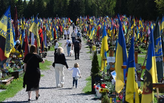 Ритуальна революція: в Україні хочуть дозволити біопоховання та приватні крематорії