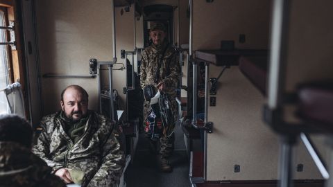 "Такой воин мне не нужен". Военный командир раскритиковал принудительную мобилизацию