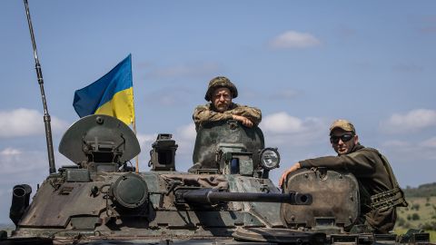 Более тысячи оккупантов и вертолет: Генштаб обновил потери России в войне за сутки