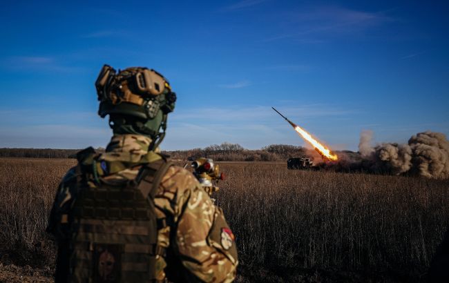 Убегали, бросая оружие и раненых. ВСУ уничтожили 100 "элитных" россиян в Луганской области