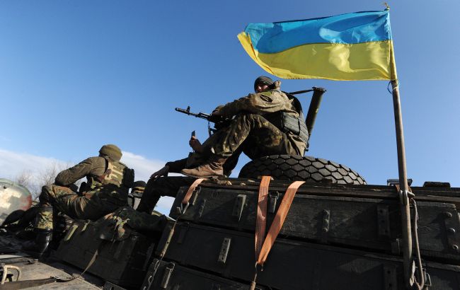 Українські військові показали, як нищать ворожу піхоту під Бахмутом (відео)