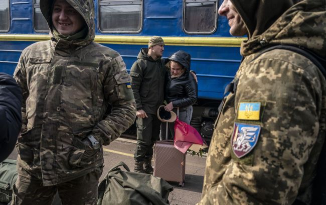 Проезд за счет государства: какие льготы на транспорт имеют военные с УБД