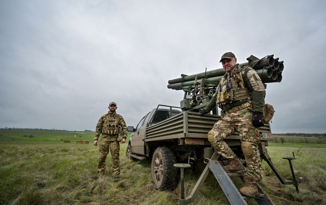 Втрати Росії в Україні за добу: вертоліт, 800 окупантів та 35 ракет