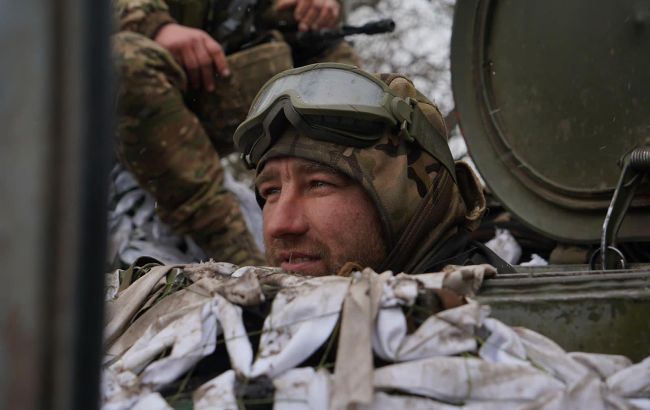 Украинские военные провели тактико-специальные учения в Ровенской области (видео)