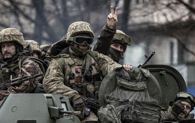 Війська РФ змушені відступати біля Кремінної, а ЗСУ продовжують утримувати Соледар: карти боїв