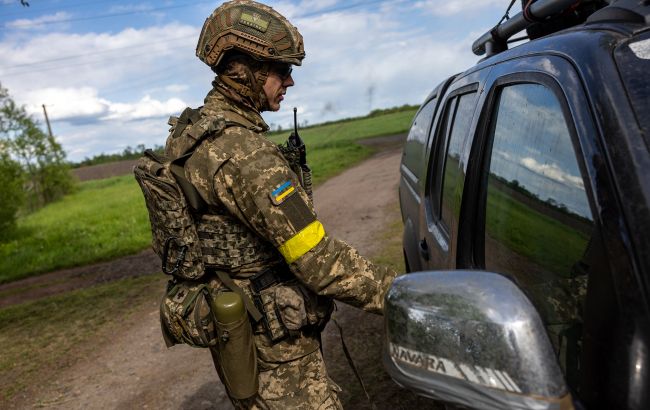 Разрешение на выезд. Что известно о новых правилах для военнообязанных в Украине