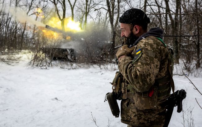 Украина держит оборону в Бахмуте, возможность снабжения сохраняется, - Череватый