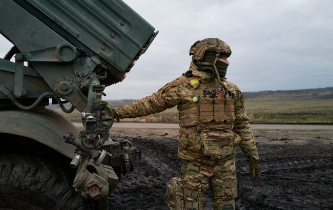 Кабмин продлил срок выплат ветеранам-военным ко Дню Независимости