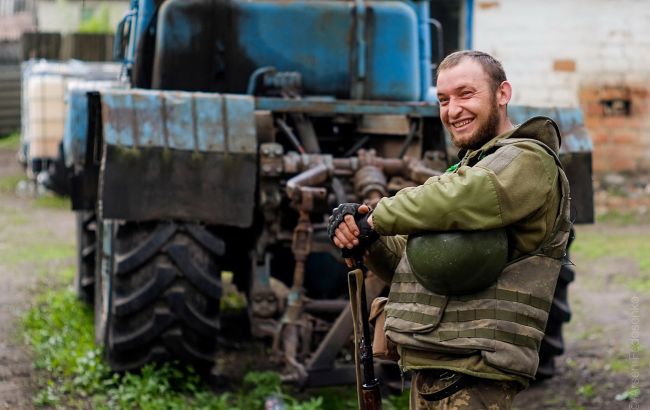 Навіщо Росія стягує війська на південь України і чому їм загрожує розгром
