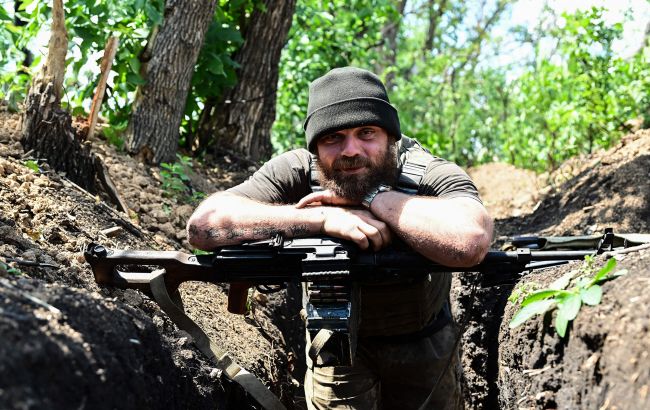 ЗСУ зі стрілецької зброї збили дрон та БПЛА росіян на мільйони рублів