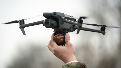 Кличко передал 800 дронов от столичной громады 72 бригаде