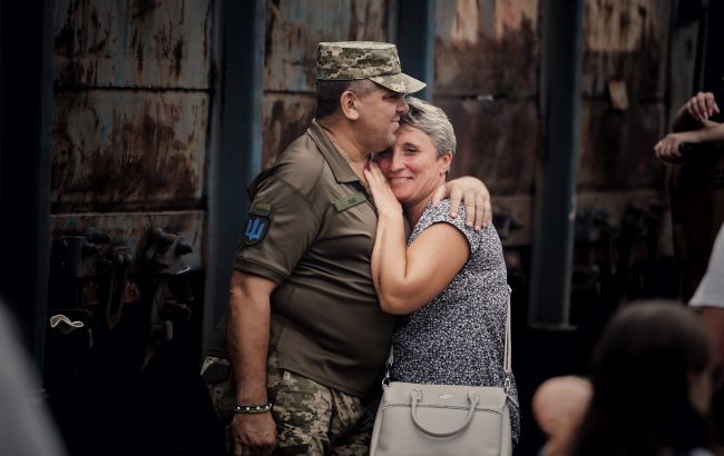 Військовий декілька днів не виходить на зв'язок: куди звертатися рідним