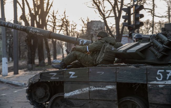 Росія може витримати три роки, дістаючи зі складів старі танки, - дослідження