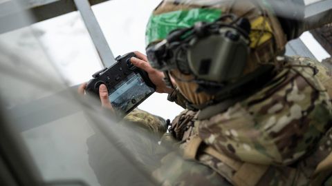 Військові показали знищення ворожої техніки, яка "потурбувала" піхоту