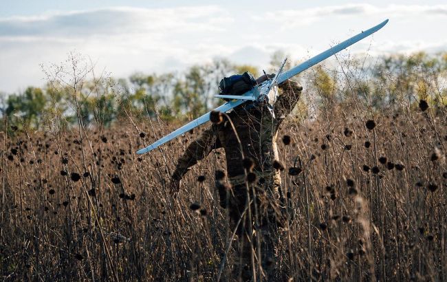 "Дрон рятує дрон": українські військові показали відео нової тактики на полі бою