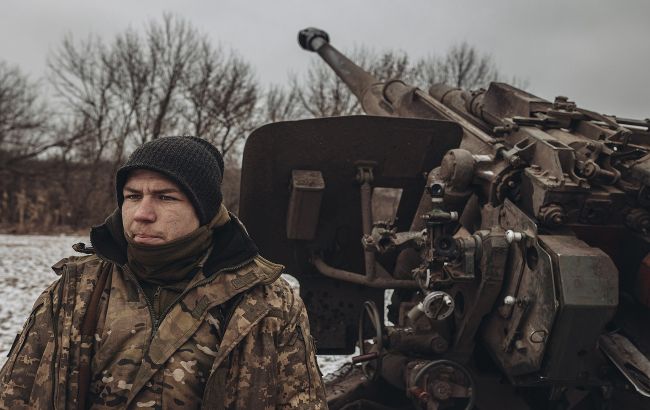 ЗСУ з артилерії завдали удару по місцю дислокації окупантів (відео)