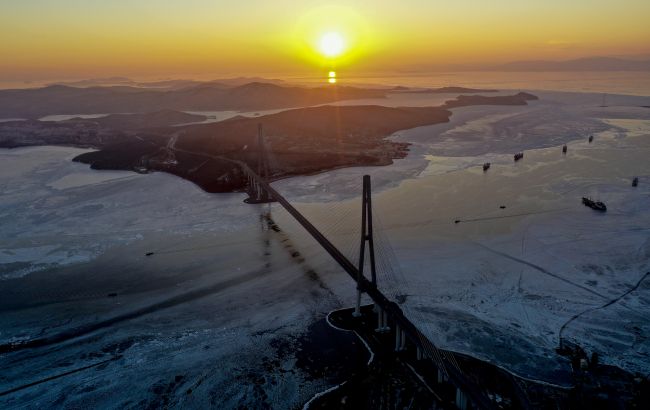 У російському Владивостоці після вибухів спалахнули дві електропідстанції