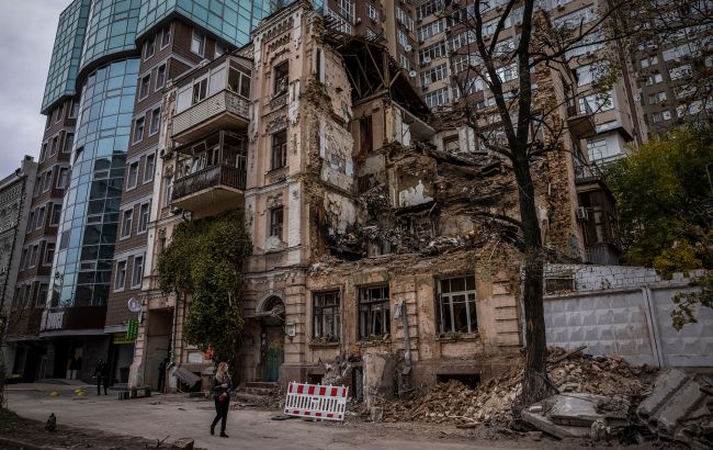 1500 ценных зданий. Французский архитектор составляет карту разрушений в Украине