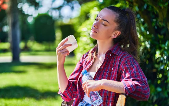 Як захистити організм в екстремальну спеку: МОЗ дав дієві поради