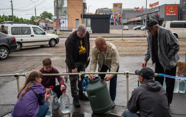 Відновлення постачання води в Миколаїв затягнеться. Росіяни пошкодили насосну станцію