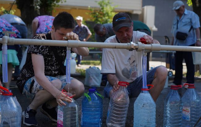 У Миколаєві вже другий день немає водопостачання: мешканцям видають воду зі свердловин