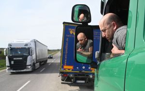 Рух через Рава-Руську для вантажівок та автобусів обмежили до листопада