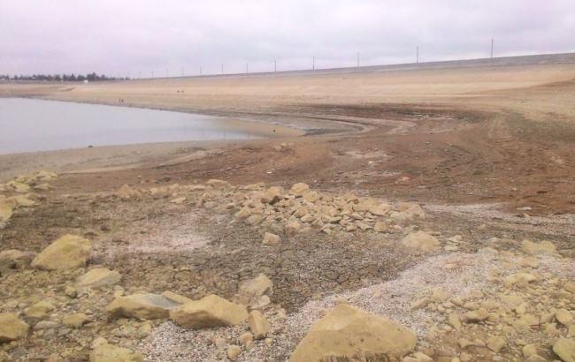 На мели: в Крыму пересохло крупнейшее водохранилище