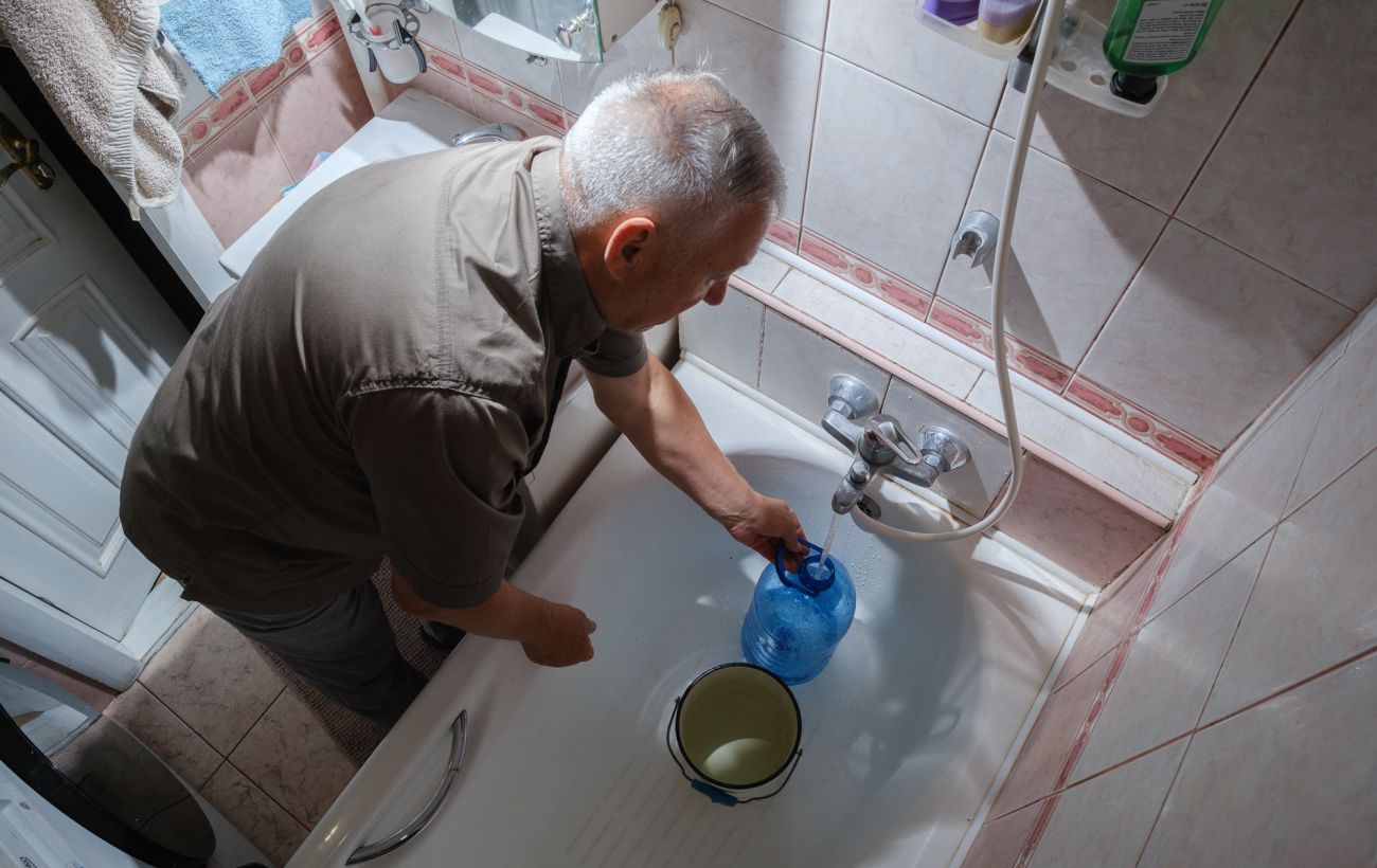 Окупанти вдвічі підвищують тарифи на воду в Маріуполі на тлі дефіциту
