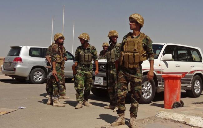 Иракские военные окружили комплекс правительственных зданий в Рамади