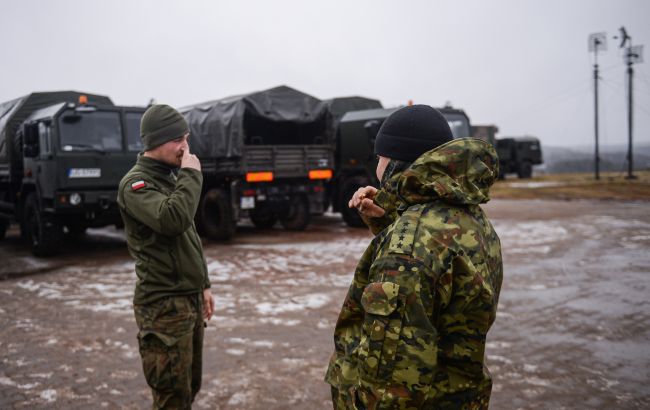 Польша направила в Украину 29 грузовиков с гумпомощью