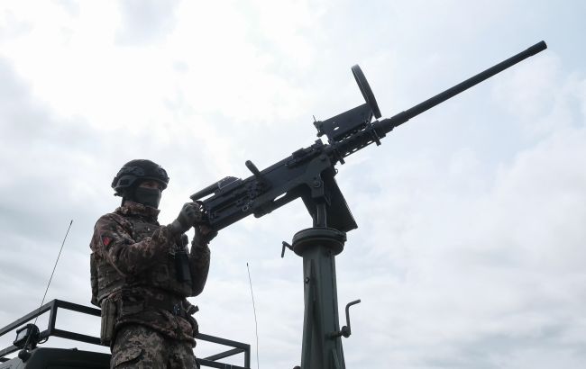 У Києві пролунали вибухи на тлі атаки реактивних дронів